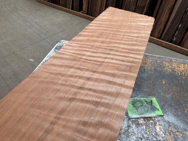 Curly Redwood 8X