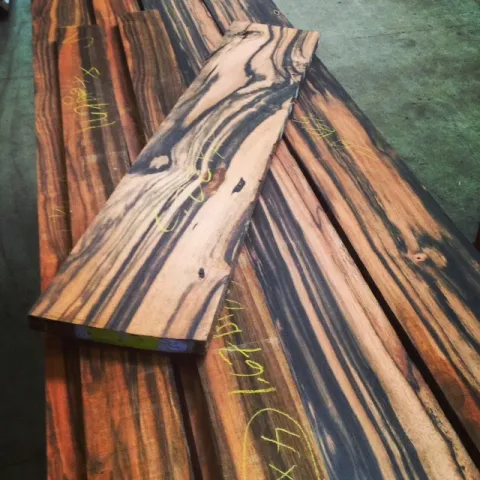 macassar_ebony.jpg